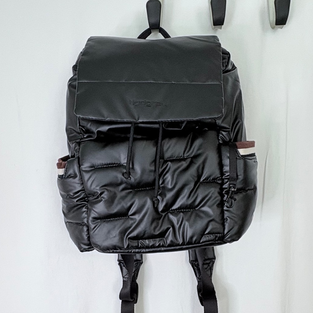 HEDGREN Cocoon Billowy Backpack w Flap back, Black/Brown/White stripe accent